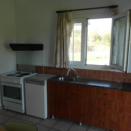 Tom'S House Apartment Skriperon Bagian luar foto
