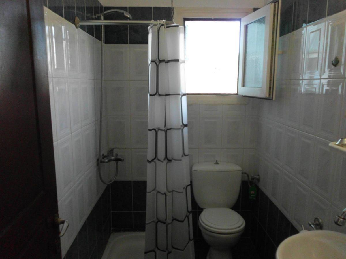 Tom'S House Apartment Skriperon Bagian luar foto