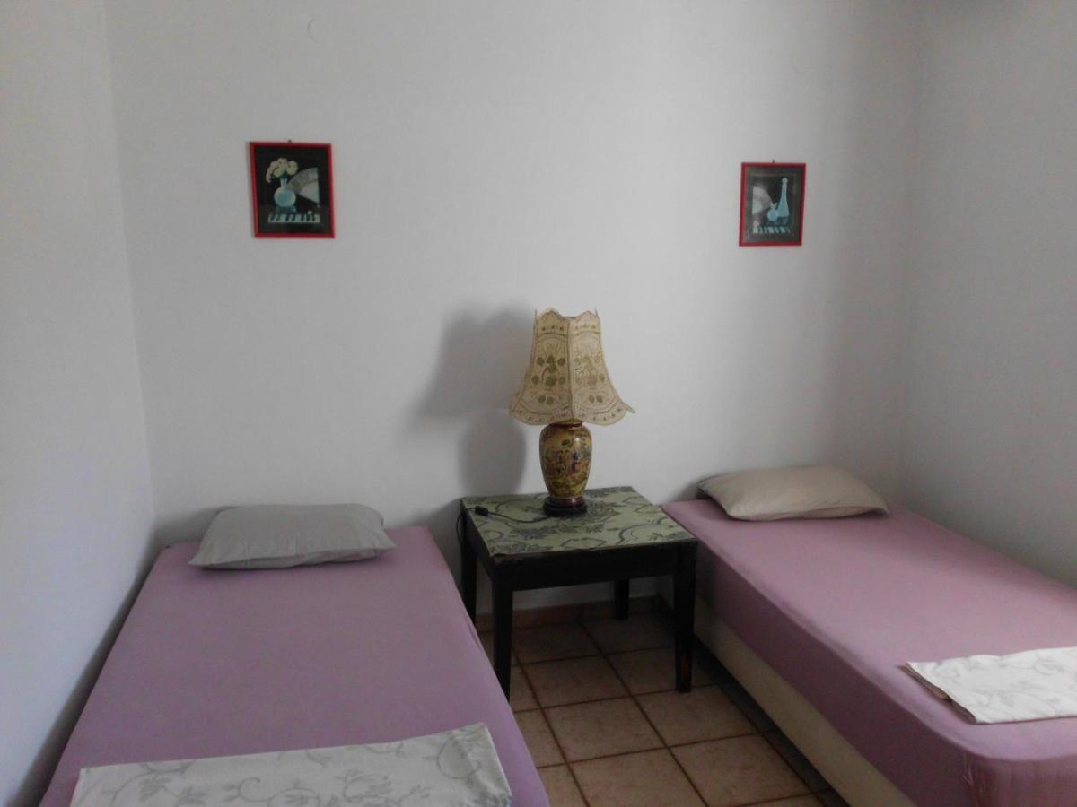 Tom'S House Apartment Skriperon Bagian luar foto