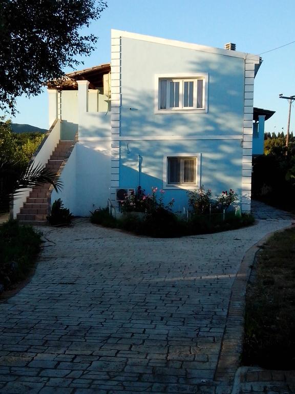 Tom'S House Apartment Skriperon Bagian luar foto