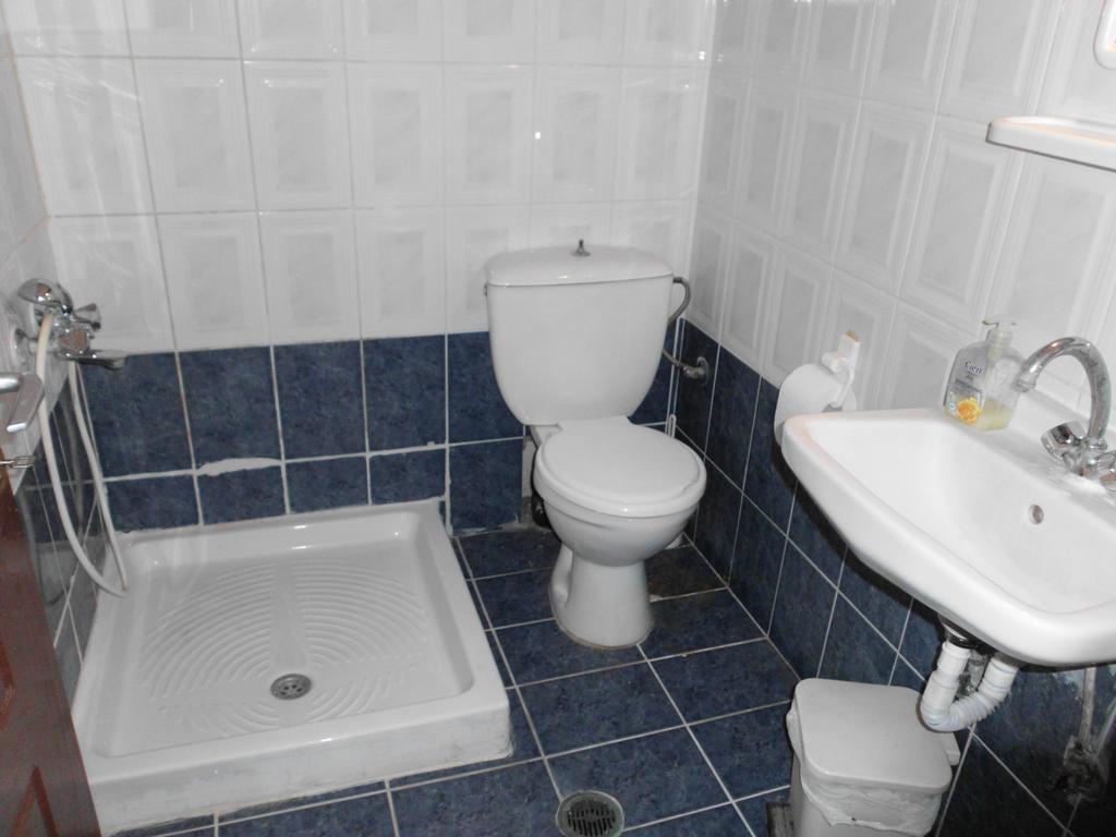 Tom'S House Apartment Skriperon Bagian luar foto
