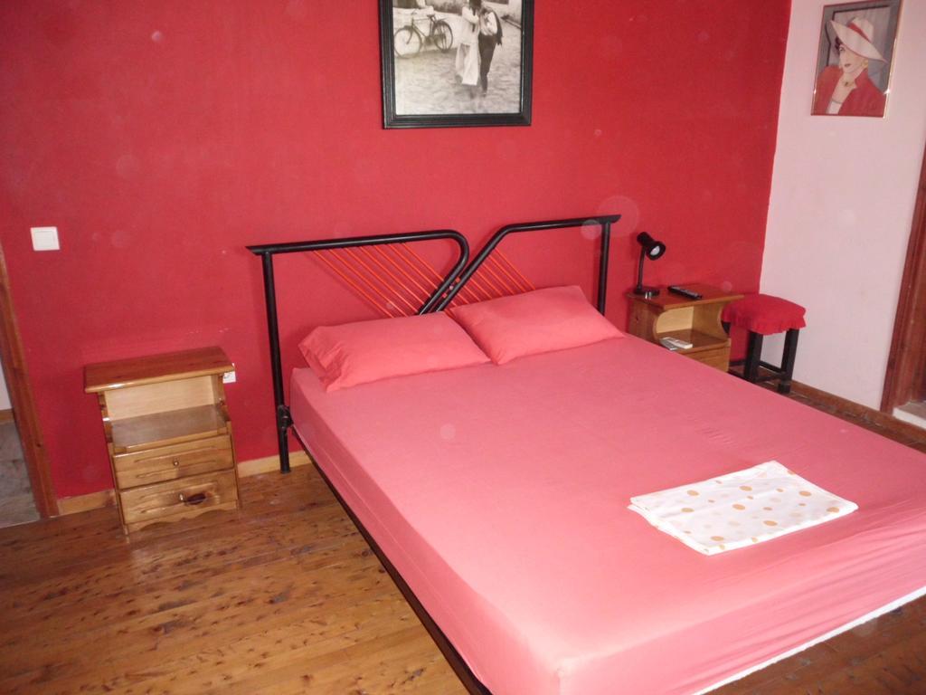 Tom'S House Apartment Skriperon Bagian luar foto