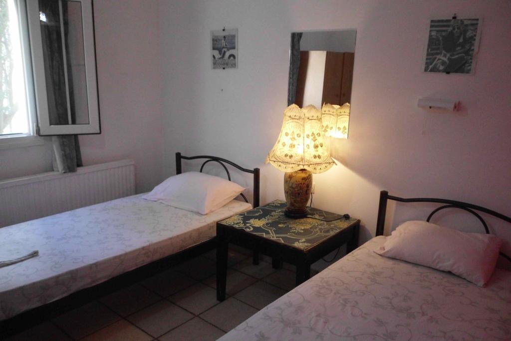Tom'S House Apartment Skriperon Bagian luar foto