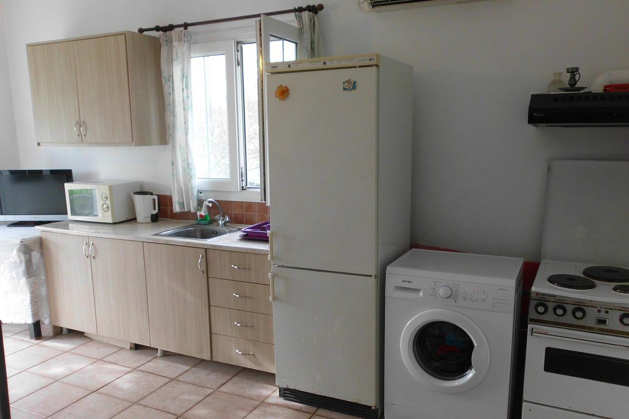 Tom'S House Apartment Skriperon Bagian luar foto