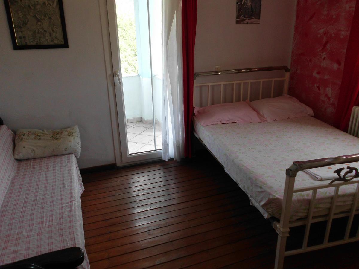 Tom'S House Apartment Skriperon Bagian luar foto